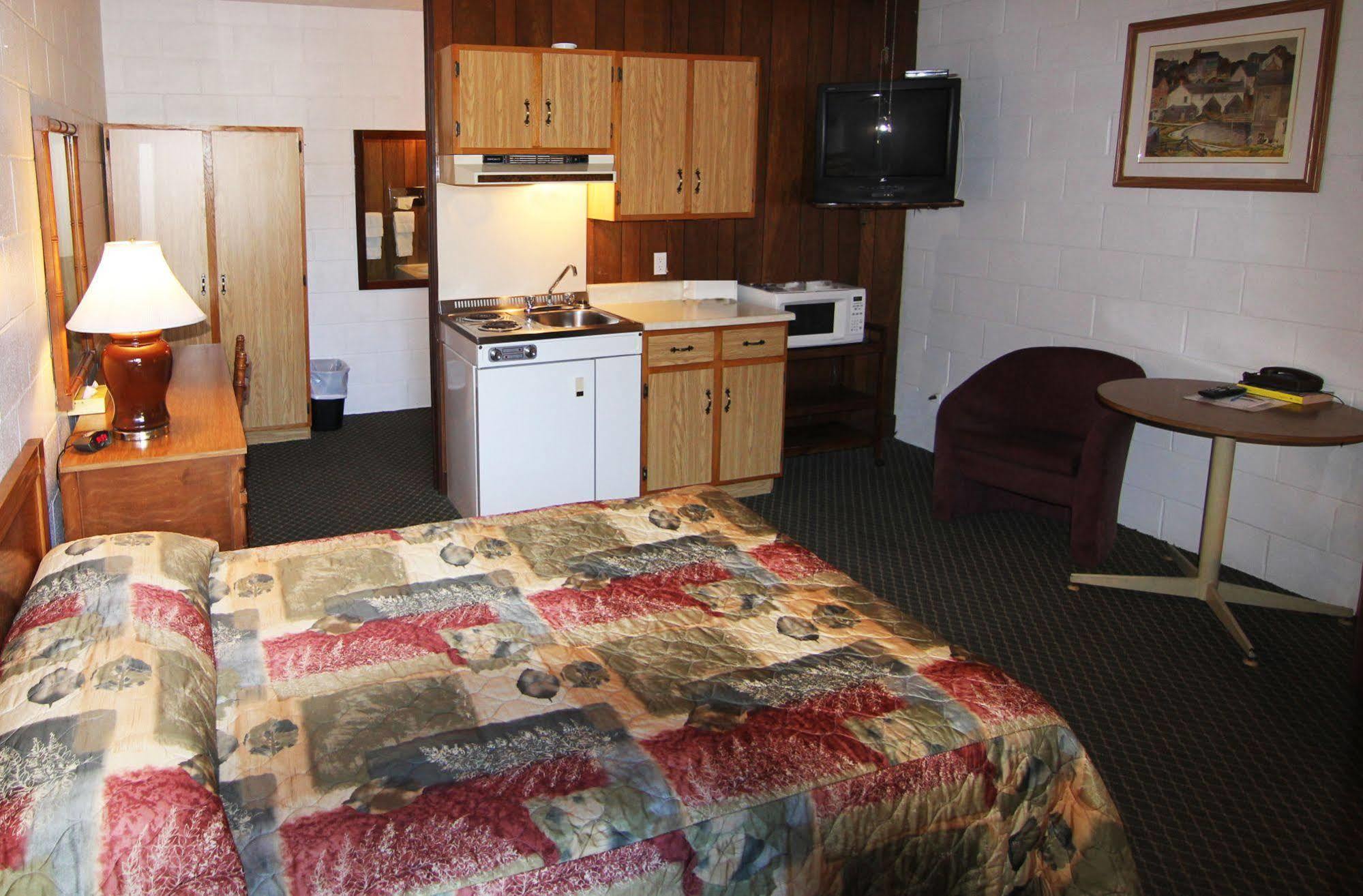 Motel Lennoxville Sherbrooke Exteriör bild